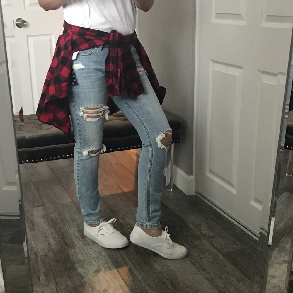 SASHA DISTRESSED LOW RISE DENIM JEANS - Picture 4 of 5